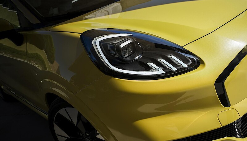 Ford Puma Gen-E első lámpa