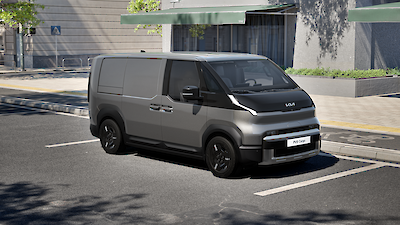 Kia PV5 Cargo áll a parkolóhelyen